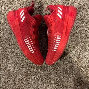 Adidas Dame 7 men’s size 10.5